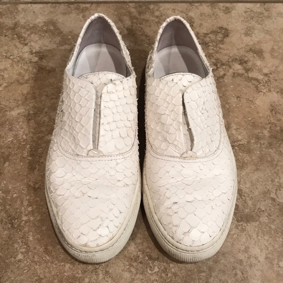 Vince White Scale Slip On Sneakers Size 6 - Picture 1 of 6